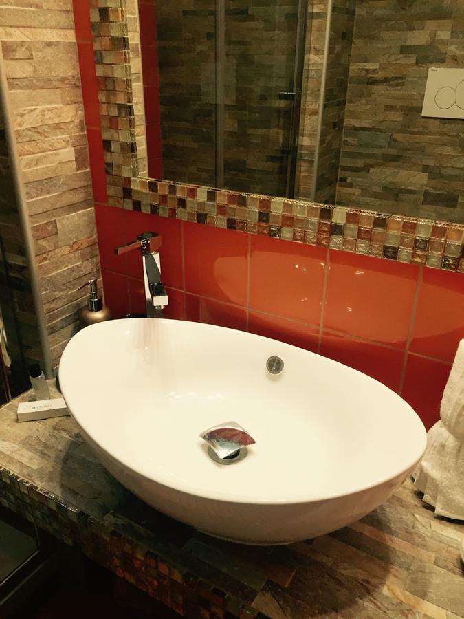 Atmos Luxe Navigli Hostal